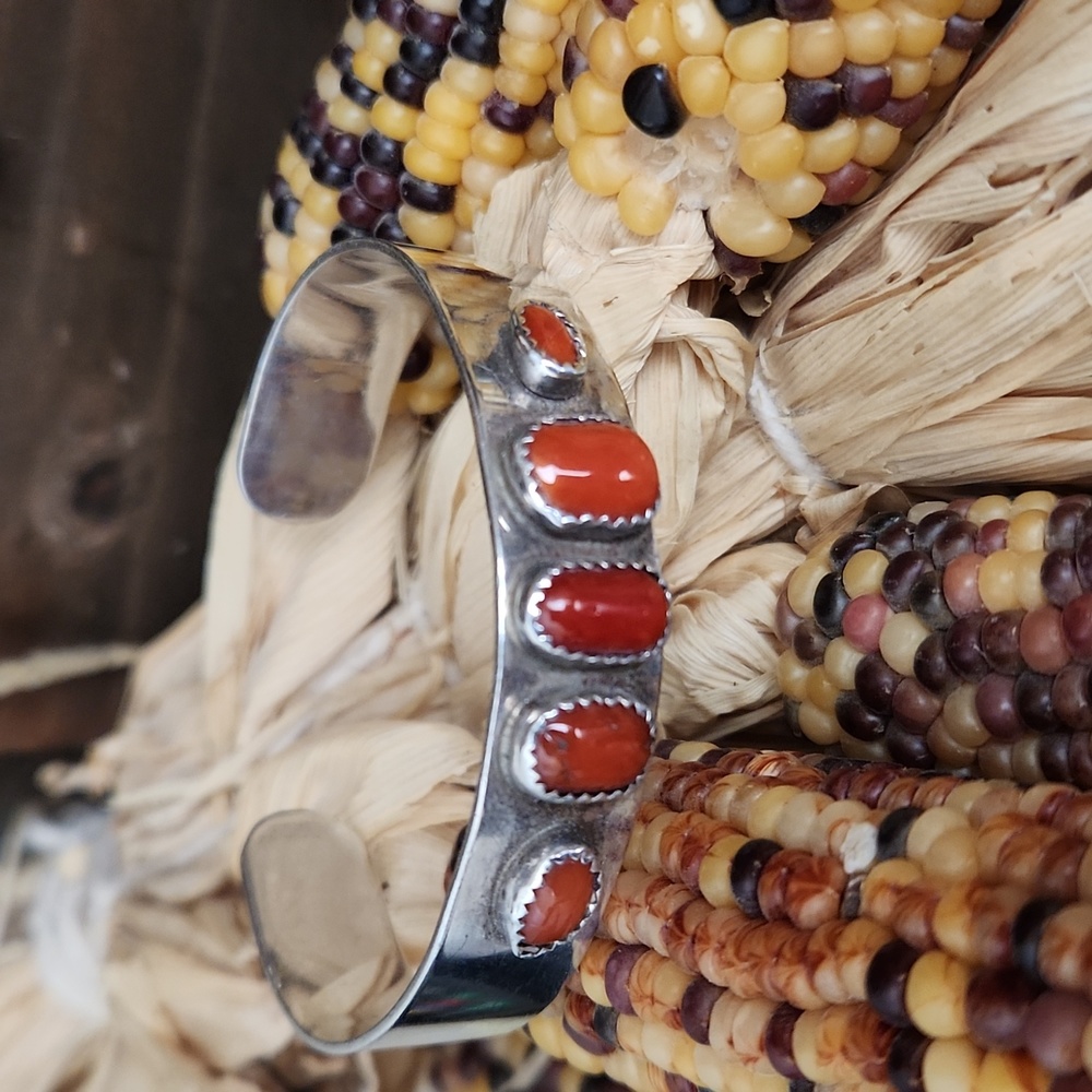 Vintage Native American Navajo Red and Orange Spiny Oyster Shell Bracelet ❤️🧡